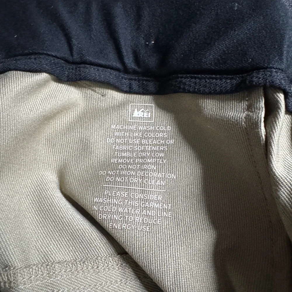 REI Convertible Hiking Pants Men's M 32L Zip-Off Cargo Outdoor Beige - Picture 4 of 6